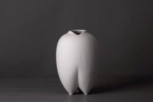 Florero Botero´s Legs